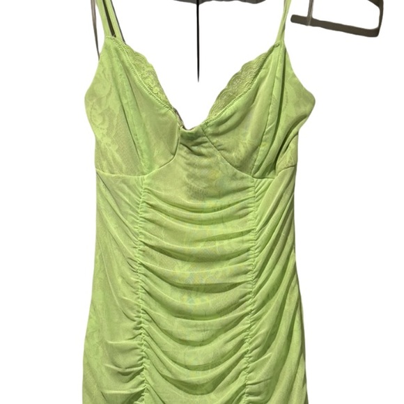 BEBE RUCHED LACE AND MESH DRESS - Picture 4 of 5